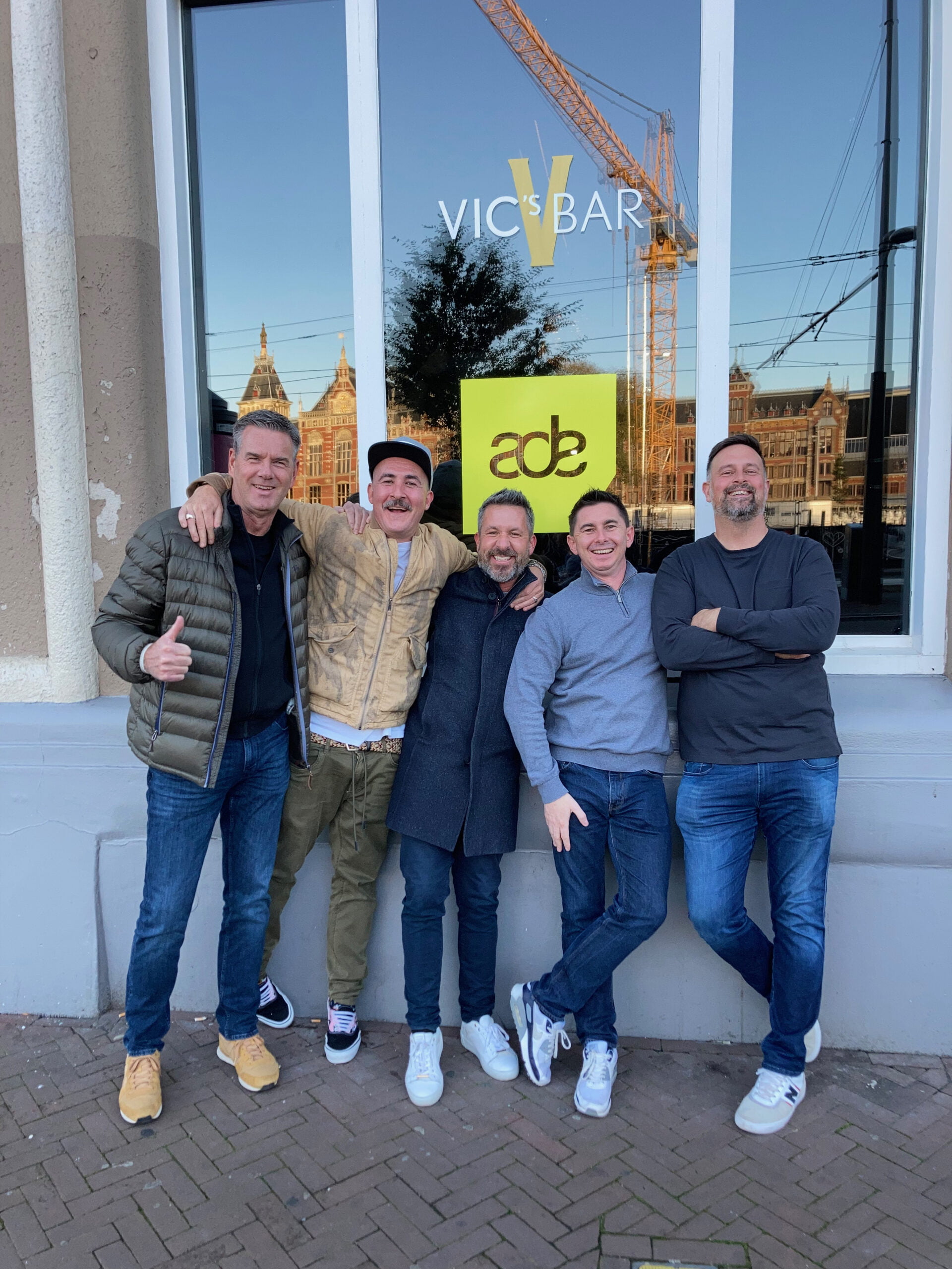 Steve Bell and friends at the Vic Bar during ADE
