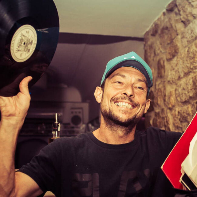 Jason Bye - Cafe Mambo