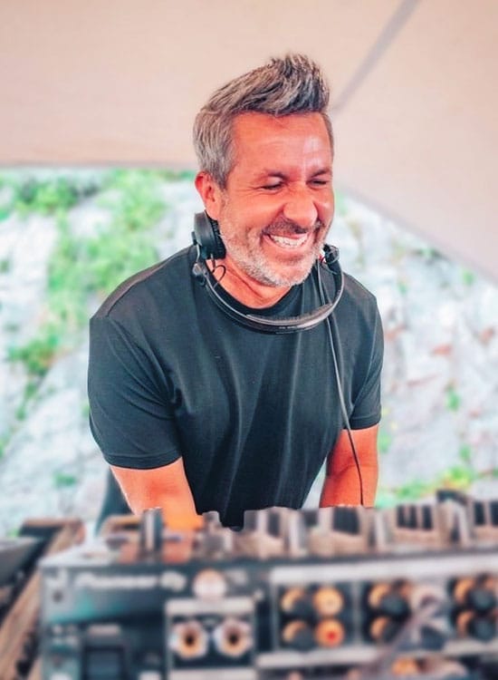 Steve Bell Soulful House DJ Steve Bell Soulful House DJ